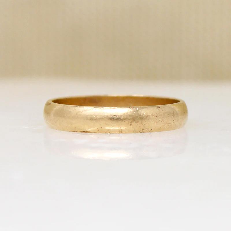 Mellow 14k Gold Wedding Band Size 10