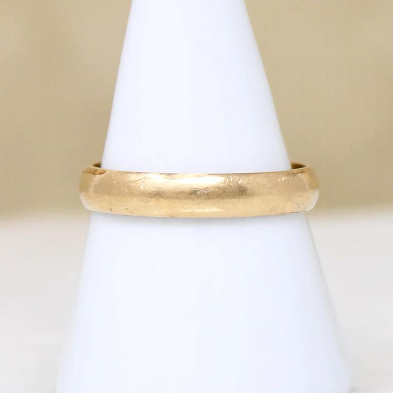 Mellow 14k Gold Wedding Band Size 10