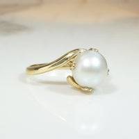 Curvaceous Vintage Pearl Solitaire Ring