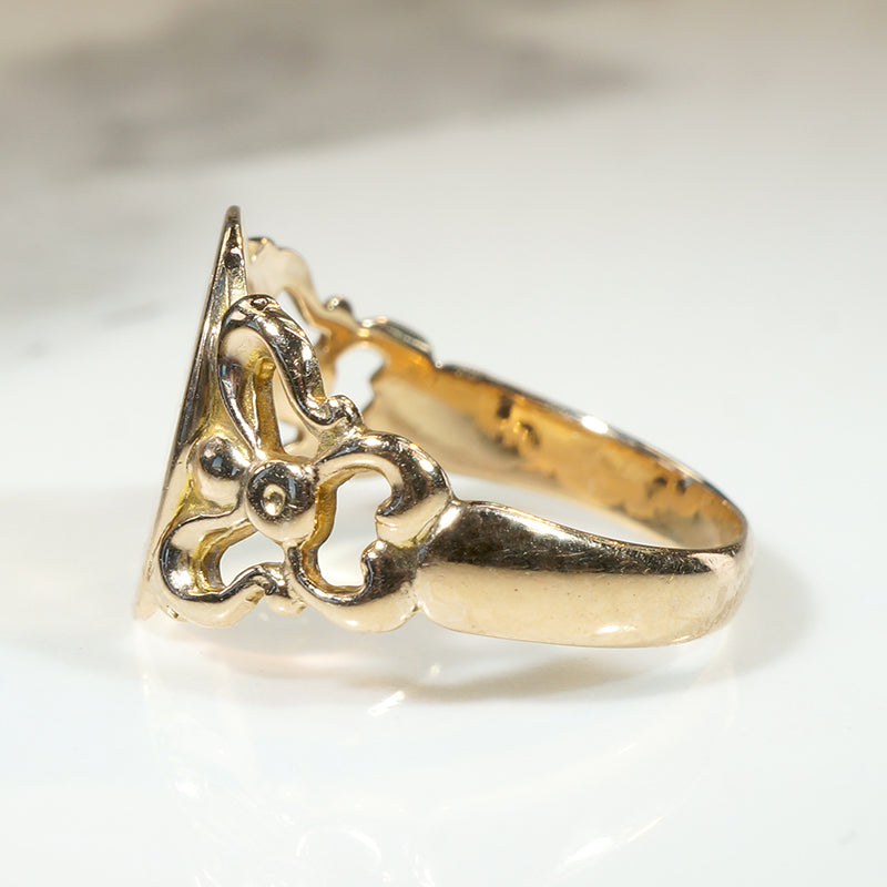 Bountiful Bows Otsby & Barton "B" Signet Ring