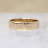 Faceted Flat Vintage Gold Wedding Band in Size 10.75