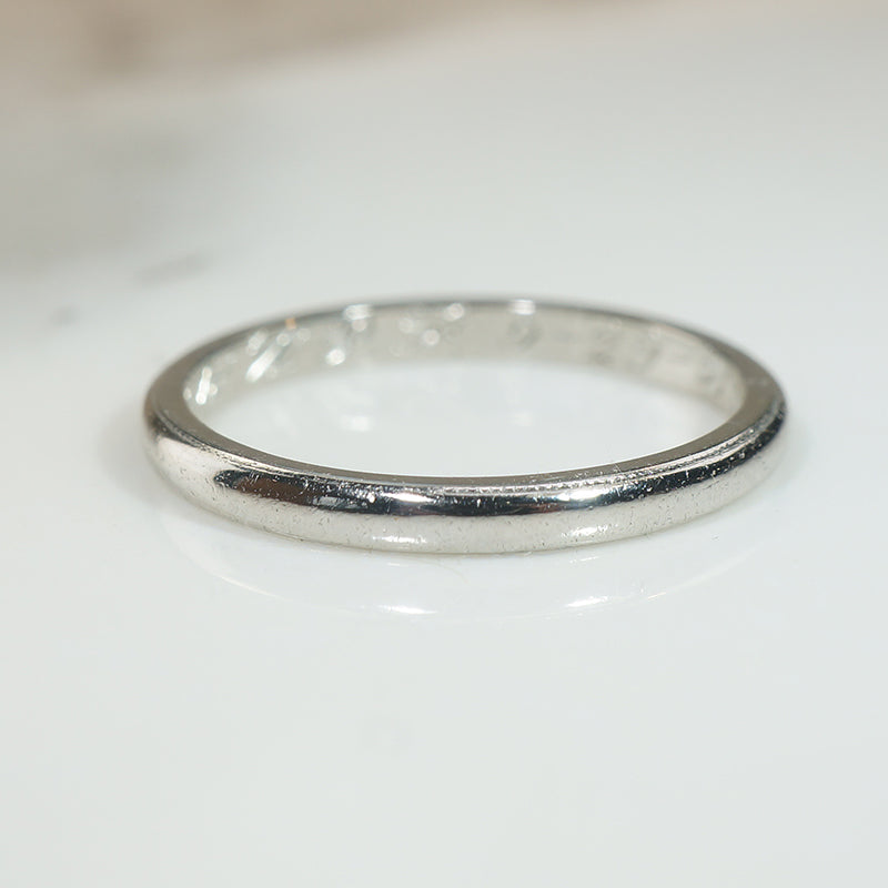 Glossy Half Round Size 6.5 Platinum Band