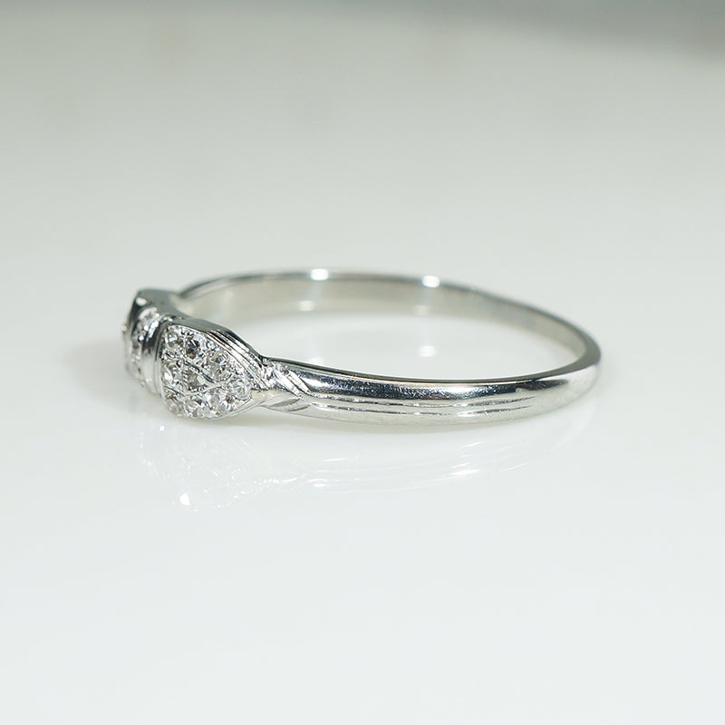 Buckle or Bow Diamonds & 18k White Gold Band
