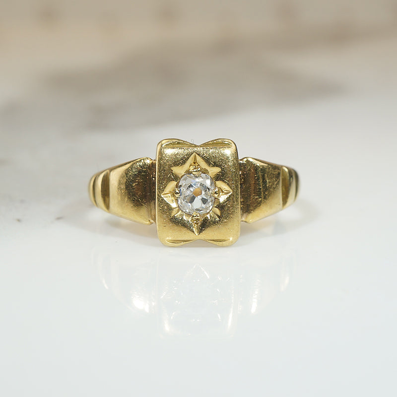 Lovely 18k Gold Old Mine Cut Diamond Panel Ring