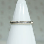 Soft Scallops 18k White Gold Band