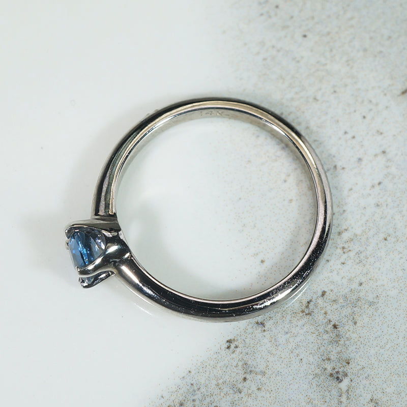 Montana Sapphire in White Gold Solitaire Ring