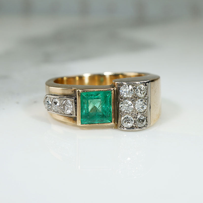 Ravishing Emerald & Diamond Retro Ring