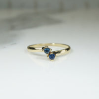 Toi et Moi Sapphires in Gold Crossover Ring