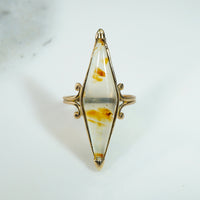 Graceful Agate Lozenge in Gold Ring
