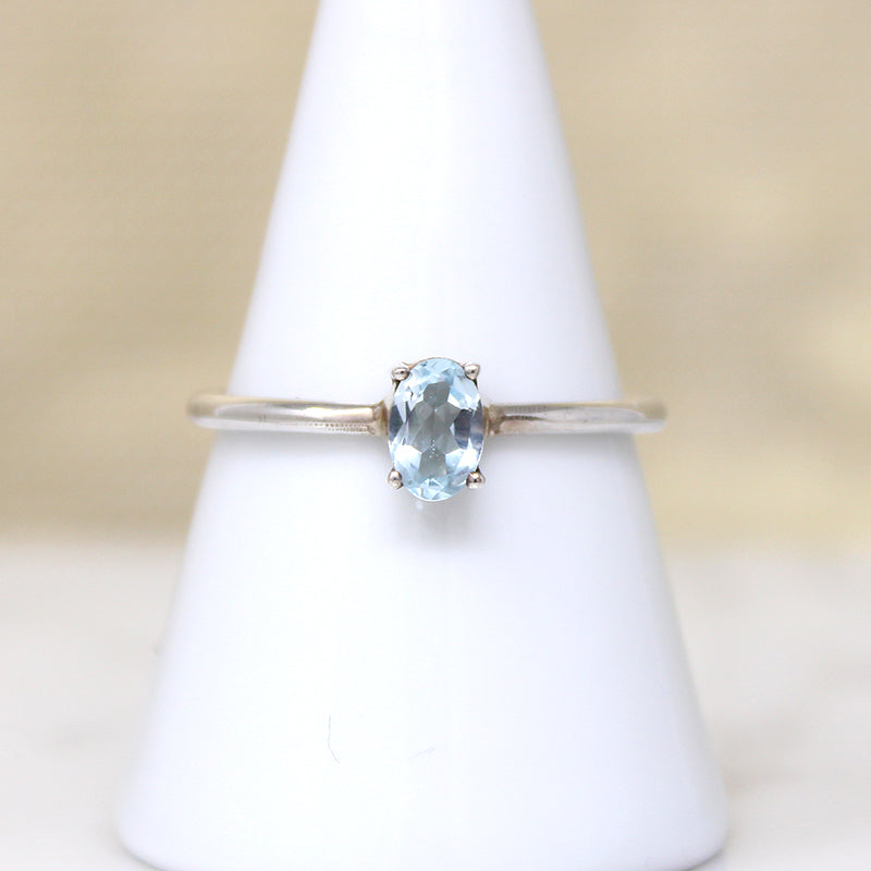 Cool Oval Aquamarine in Sterling Solitaire Ring