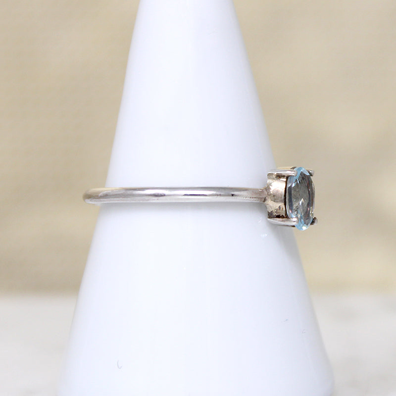 Cool Oval Aquamarine in Sterling Solitaire Ring