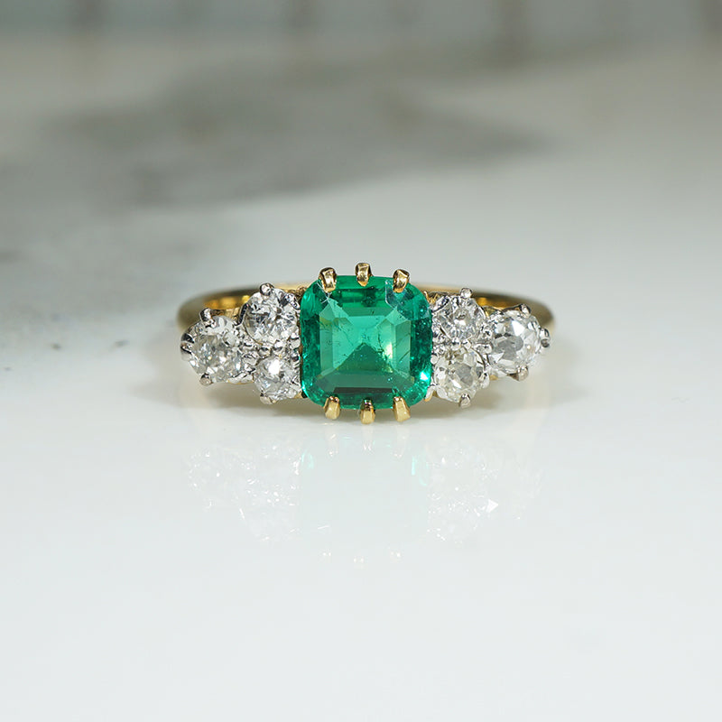 Antique 18k Gold Emerald & Old Mine Cut Diamond Ring
