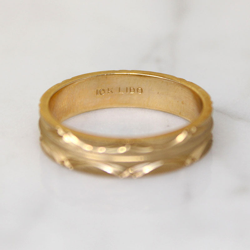 Sparkling Scalloped 10k Gold Engraved NOS Wedding Band