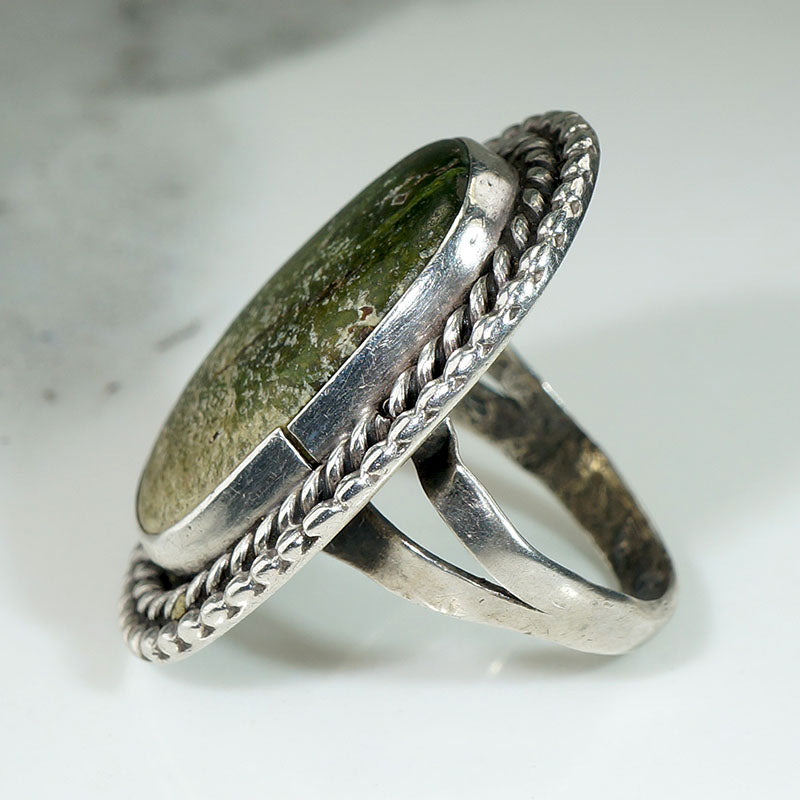 Subtle Gradated Green Turquoise & Silver Ring