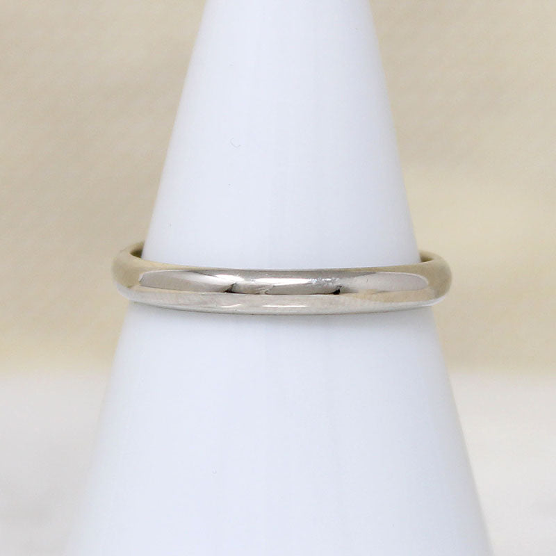 Slender 18k White Gold Size 8 Wedding Band