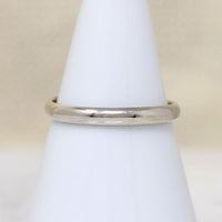 Slender 18k White Gold Size 8 Wedding Band