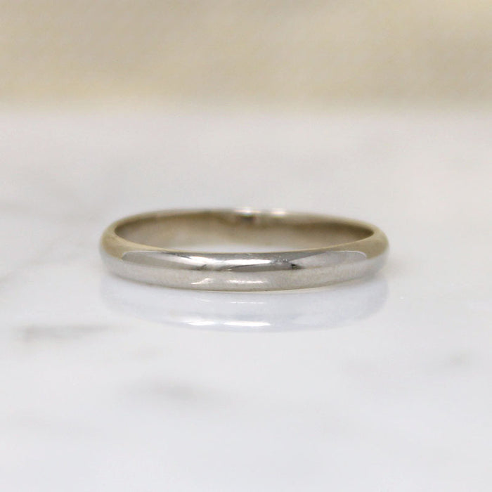 Slender 18k White Gold Size 8 Wedding Band