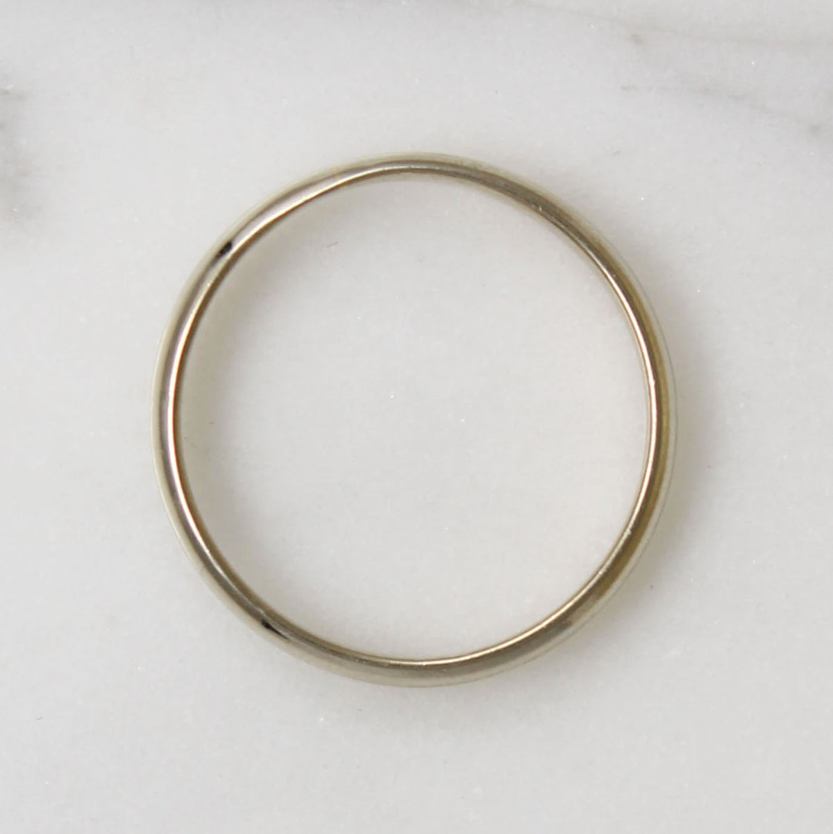 Slender 18k White Gold Size 8 Wedding Band