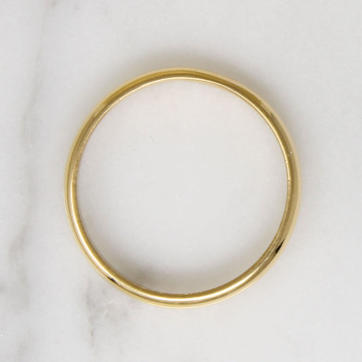 Glossy 18k Gold Size 8 Wedding Band