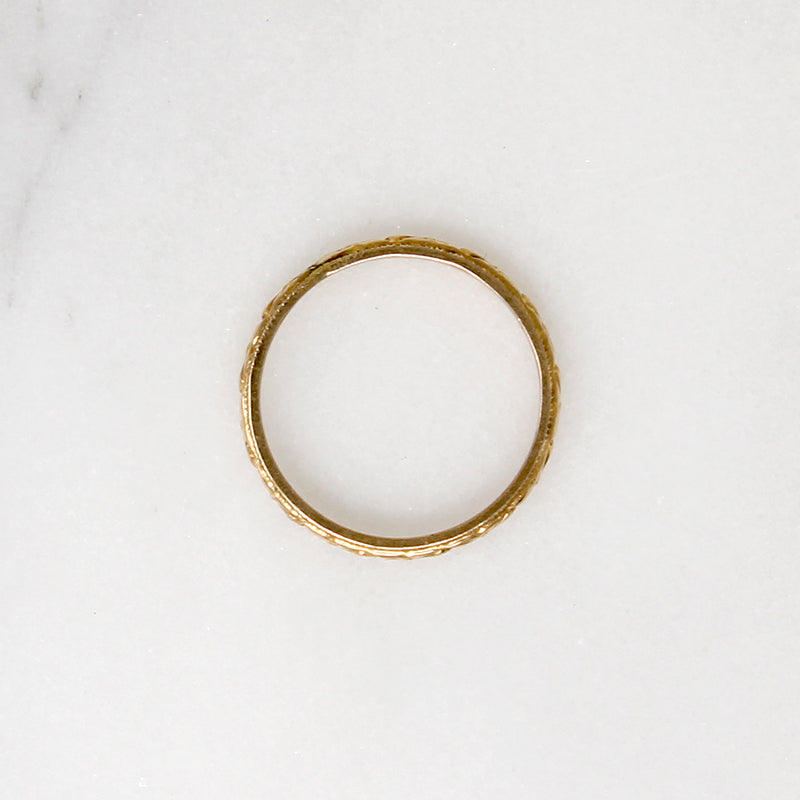 Crisp Forget Me Not Engraved Gold Tiny Ring