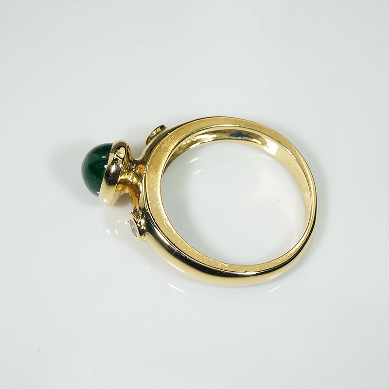 Rich Green Emerald Cabochon 18k Gold Ring