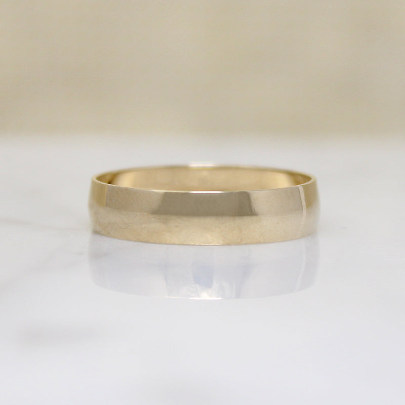 Lightweight 14k Gold Band Size 7
