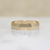 Lightweight 14k Gold Band Size 7