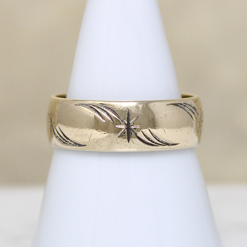 Gold Band Engraved with Stars & Flourishes Size 10.25