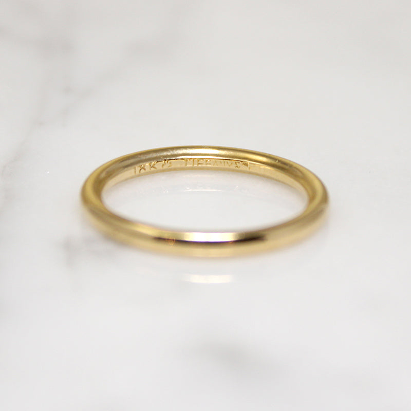 Curvy 18k Gold Size 5 Tiffany & Co. Band