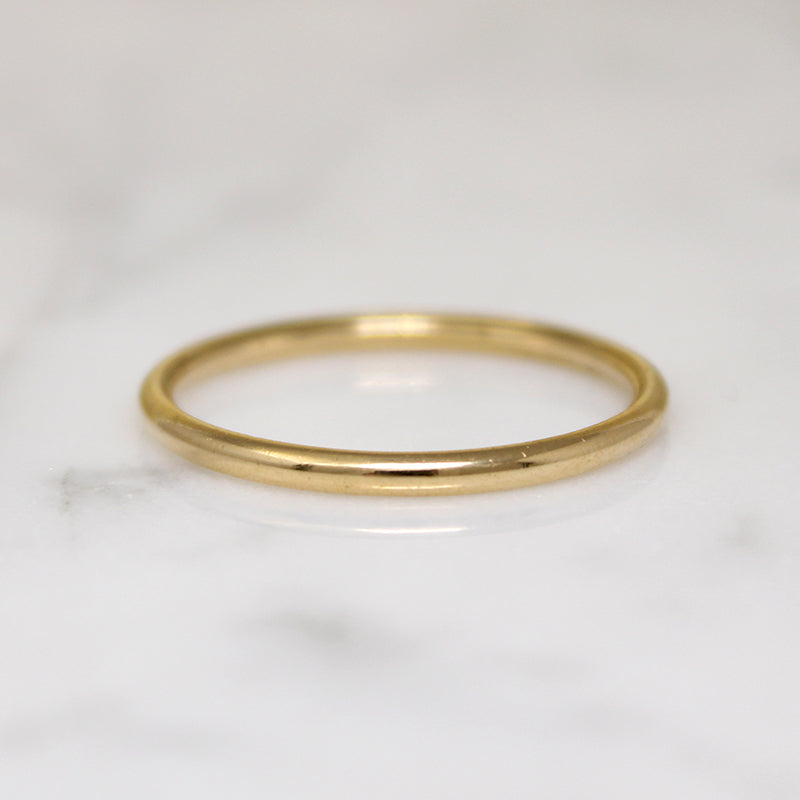 Shapely 18k Gold Size 10 Tiffany & Co. Band