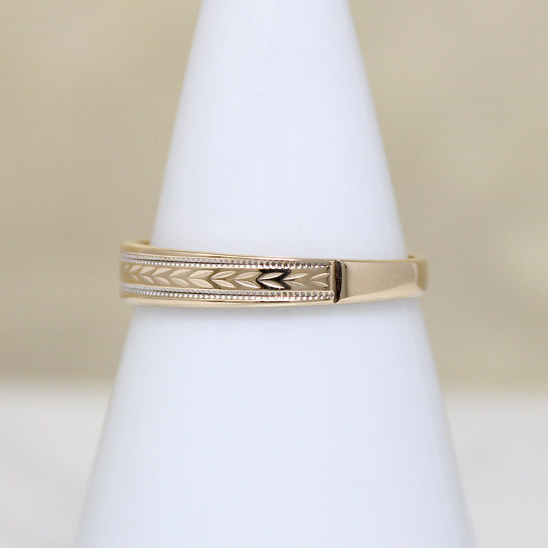Chevron Engraved 14k Gold Tapered Band
