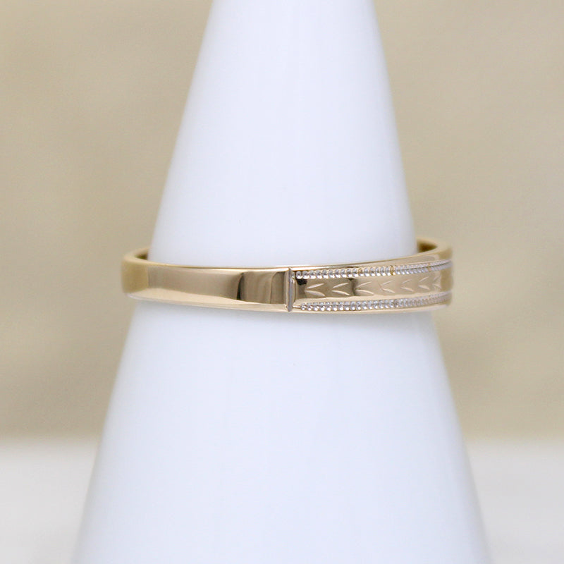 Chevron Engraved 14k Gold Tapered Band