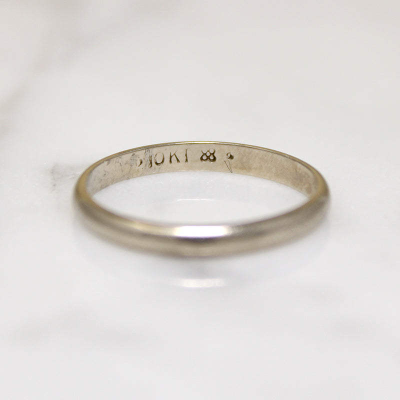 Warm White 10k Gold Wedding Band Size 6