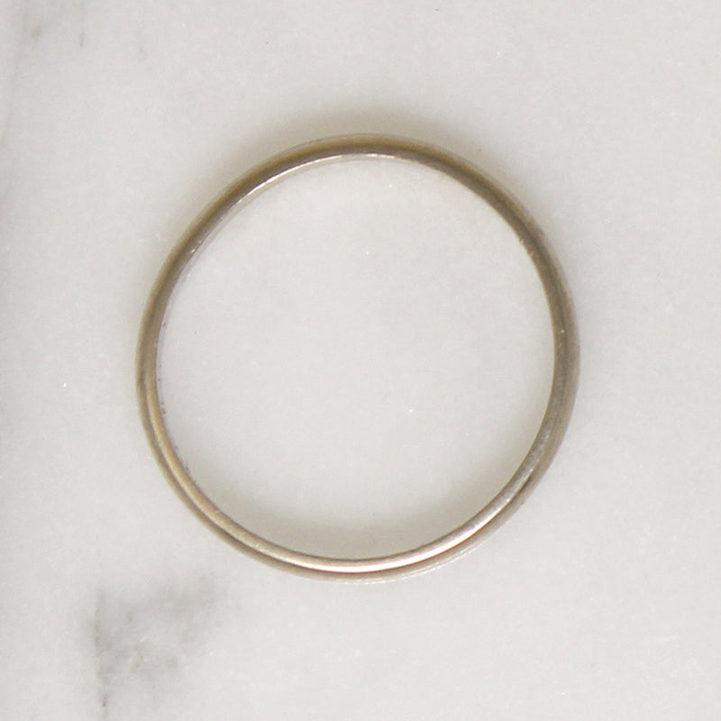 Warm White 10k Gold Wedding Band Size 6