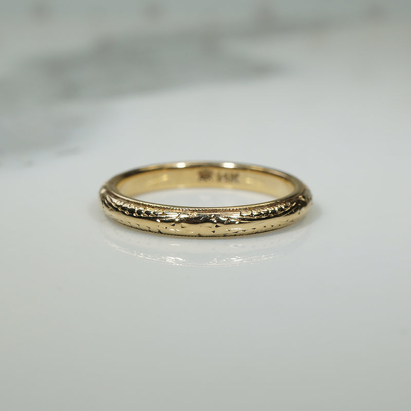 Engraved 1930s Yellow Gold Band