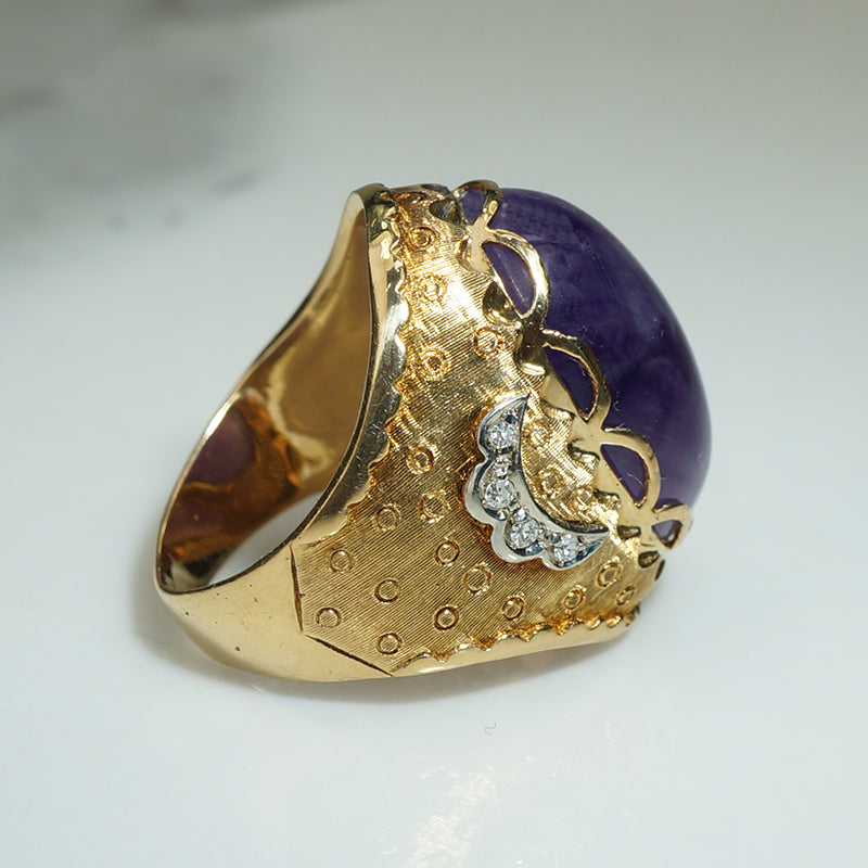 Mystical Amethyst 18k Moon Ring