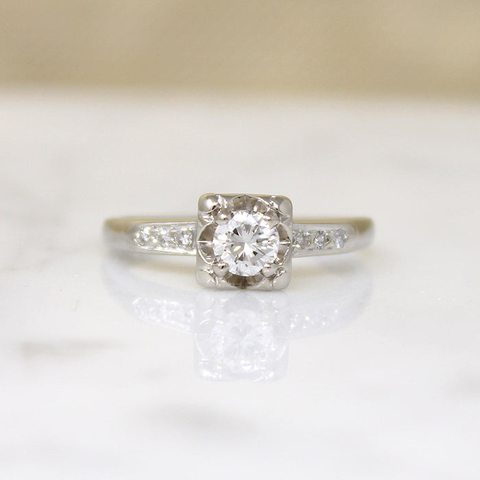 Graceful 1940s Diamond & White Gold Engagement Ring
