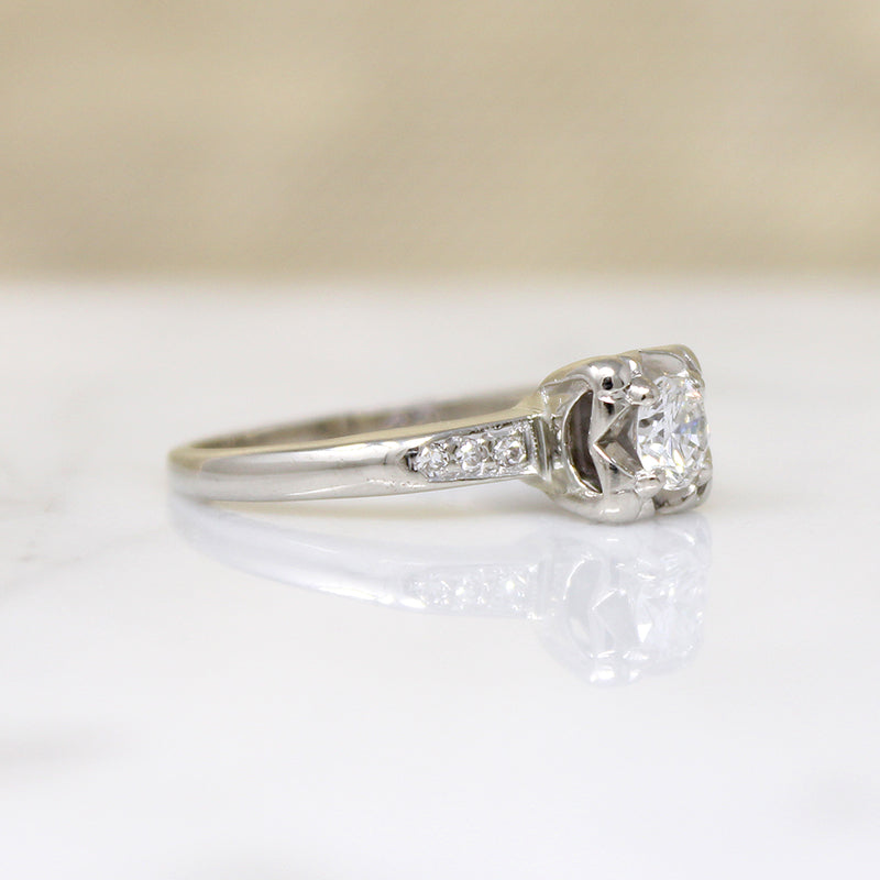 Graceful 1940s Diamond & White Gold Engagement Ring