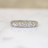 Five Sparkly Diamonds in 18k White Gold Band