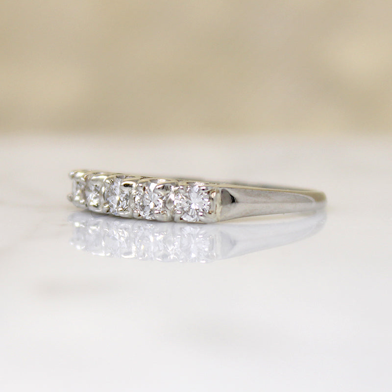 Five Sparkly Diamonds in 18k White Gold Band