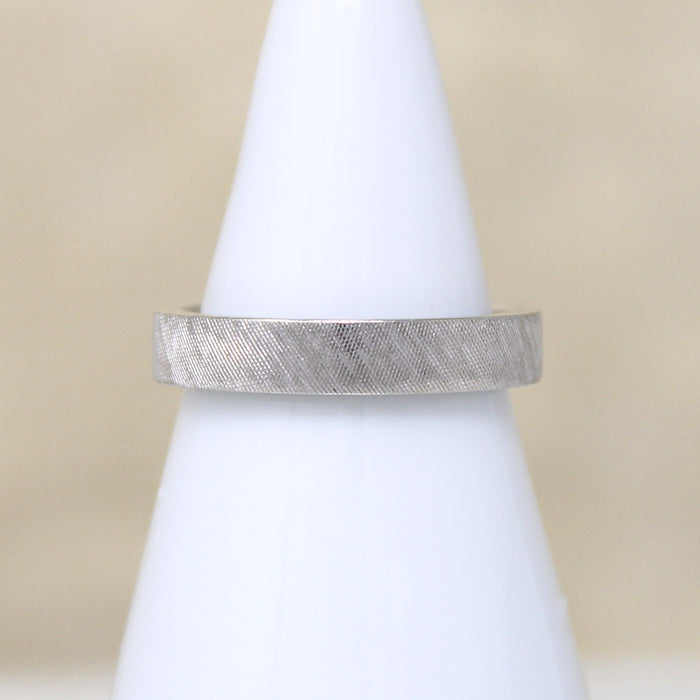 18k White Gold Jabel Band with Florentine Finish