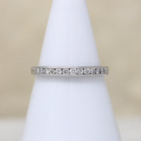 Elegant 1960s Diamond & Platinum Wedding Band