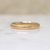Simple 14k Gold ArtCarved Band Size 8