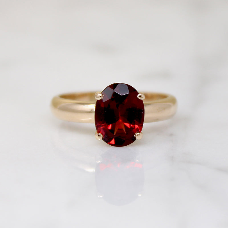 Gorgeous Oval Garnet in Gold Solitaire Ring