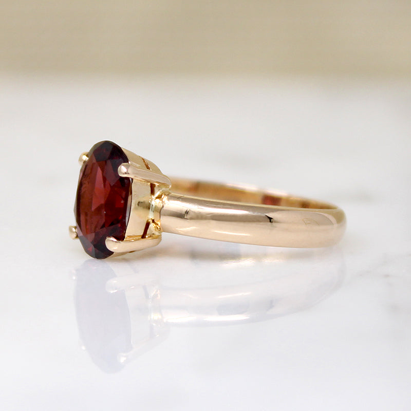 Gorgeous Oval Garnet in Gold Solitaire Ring