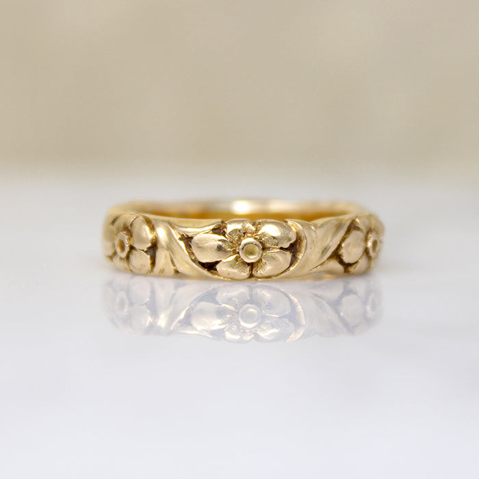 Victorian 18k Gold Forget-Me-Not Band