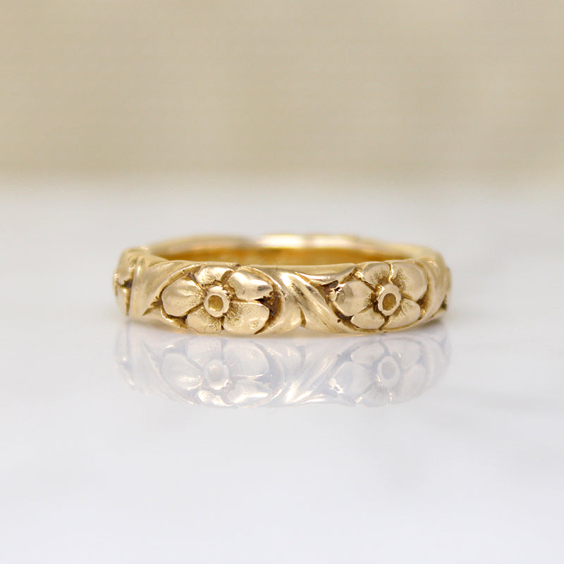 Victorian 18k Gold Forget-Me-Not Band
