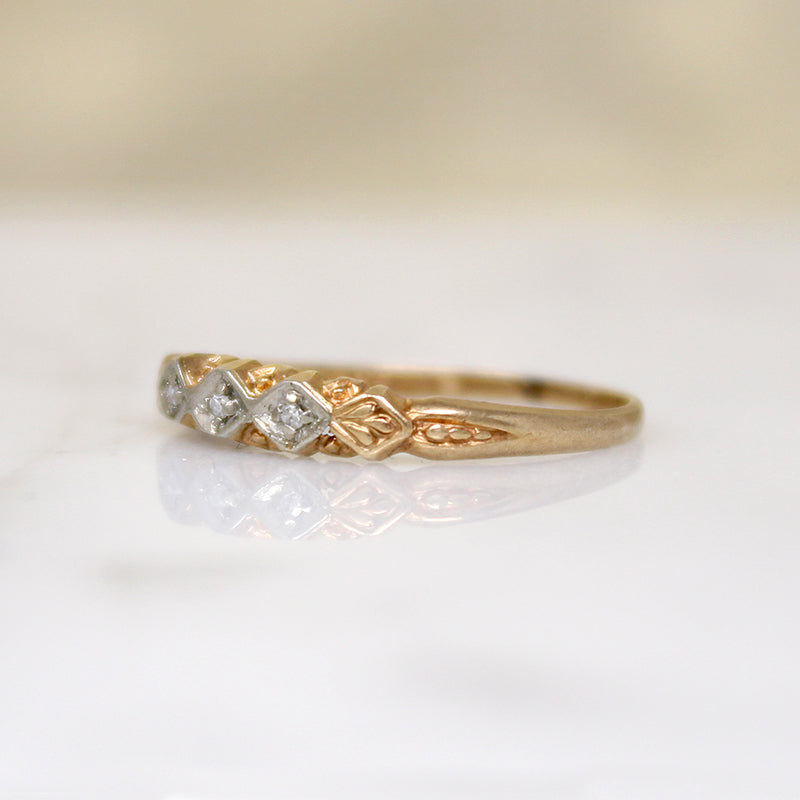 Romantic Deco Details Two-Tone Diamond Band