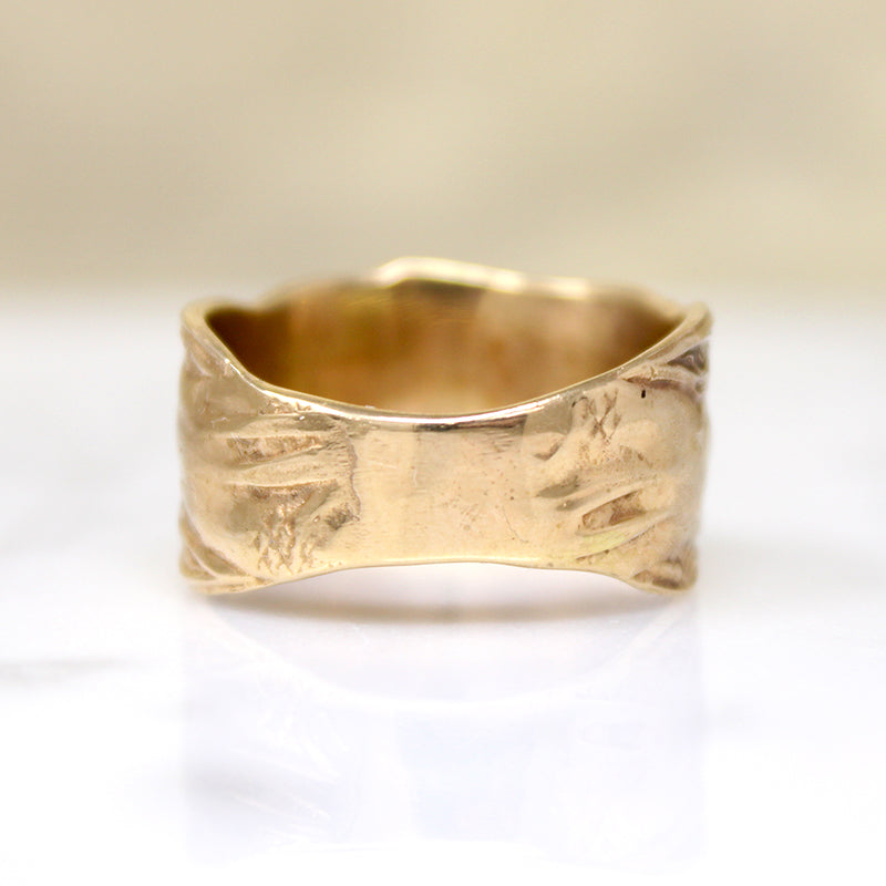 Dreamy Art Nouveau Revival Mermaid Motif Gold Band
