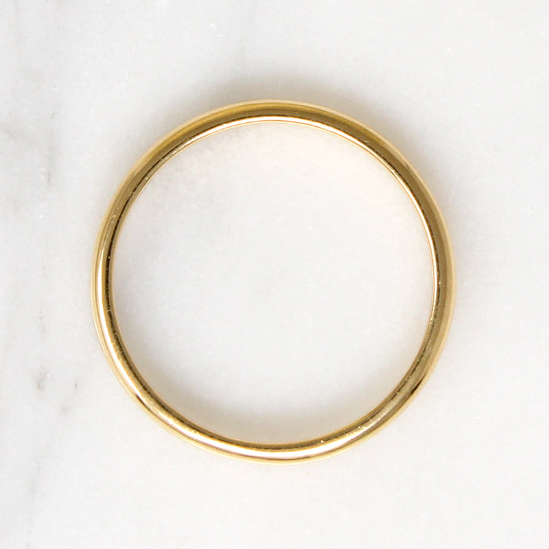Simple Luxury 18k Gold VCA Band Size 6.5